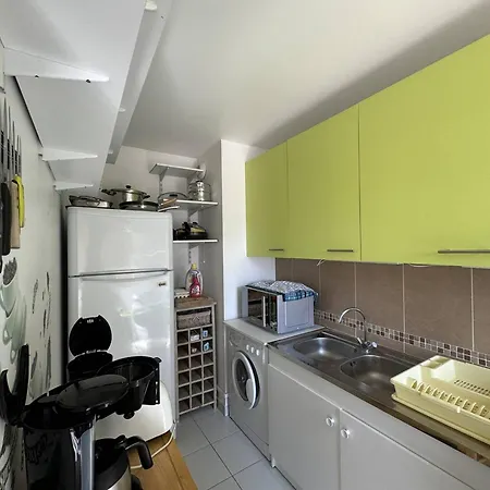 Climatise En Centre-ville De - Fr-1-100-356 Apartment *